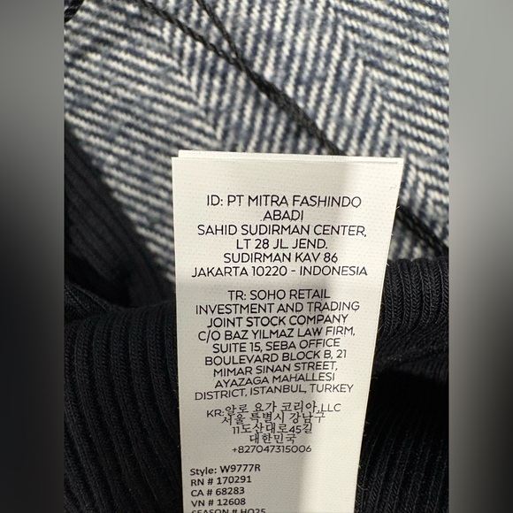 Alo Ribbed En Pointe Tank | color: black | size: S - Picture 6 of 7